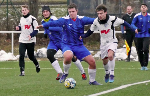muži A, první přípravné utkání roku 2023, TJ Dvůr Králové n. L. - FK Jaroměř, 21.1.2023, foto: Václav Mlejnek